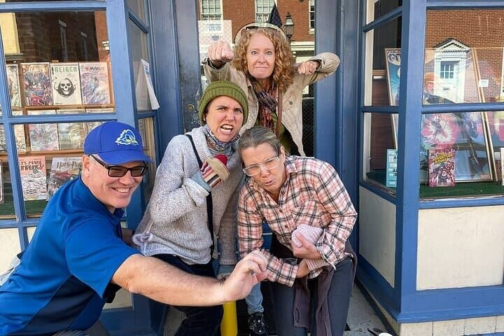 Wacky Williamsburg Scavenger Hunt: Interactive Historic City Challenge
