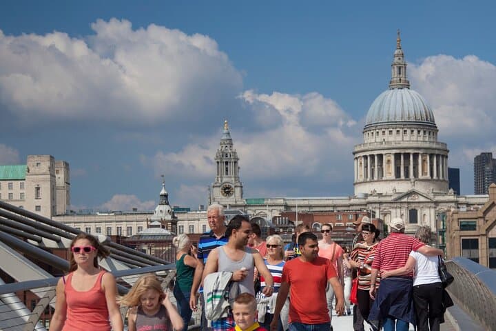 Inside St Paul's Cathedral — Private Walking Tour of London's Dome and Crypt photo 5