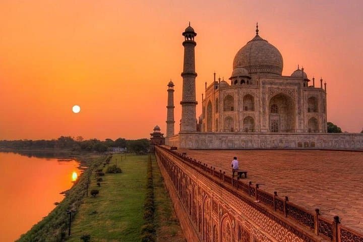 Sunset at the Taj Mahal and Agra Fort: Private Half-Day Guided Tour photo 3