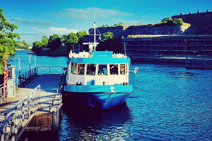 Helsinki Highlights: Half-Day Walking Tour with Suomenlinna Ferry photo 2
