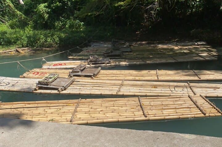 Martha Brae Bamboo Rafting from Montego Bay — 90-Minute Jade-Water River Cruise photo 3