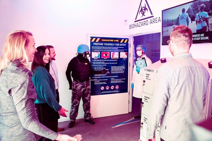 Private Outbreak Escape Room Copenhagen — Europe’s Largest Team Escape Experience photo 5