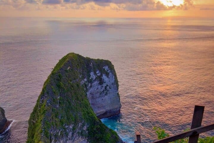 West Nusa Penida Day Trip: Kelingking, Broken Beach & Crystal Bay