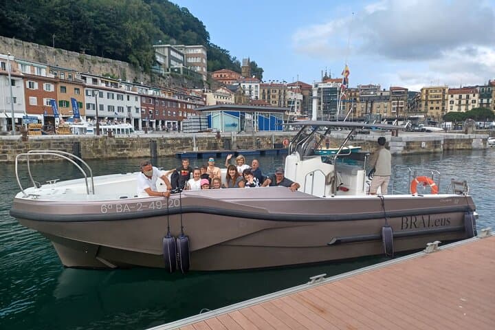 San Sebastián Bay Boat Excursion — Two Bays, Sunset Cava & Pasaia Views
