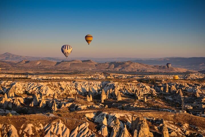 4-Day Turkey Highlights: Cappadocia Hot-Air Balloons, Ancient Ephesus & Pamukkale Travertines