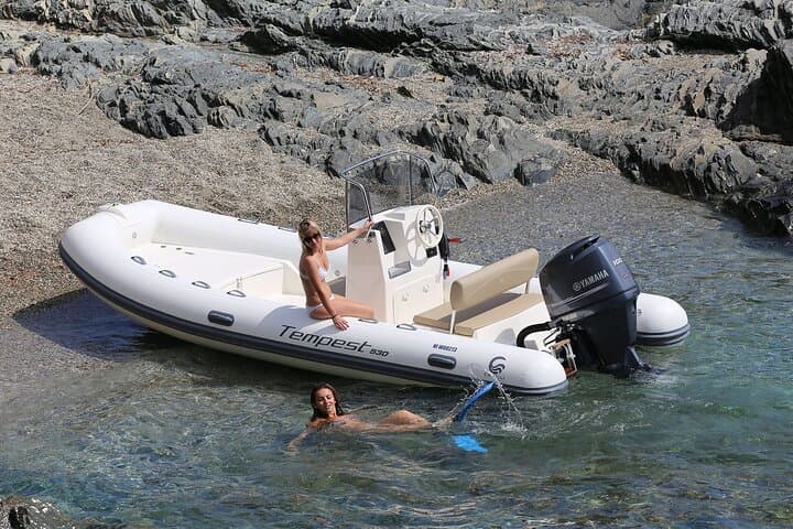 License-Free Capelli Tempest 530 Rental: Explore Baunei’s Coves and Hidden Beaches photo 4