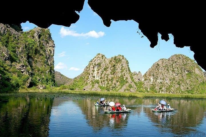Hoa Lu and Tam Coc Day Trip from Hanoi — Sampan Caves & Ancient Capital photo 1
