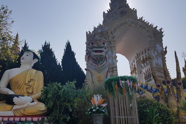 Chiang Rai Golden Triangle Day Tour from Chiang Mai: White Temple, Mekong Boat & Hill Tribes photo 3