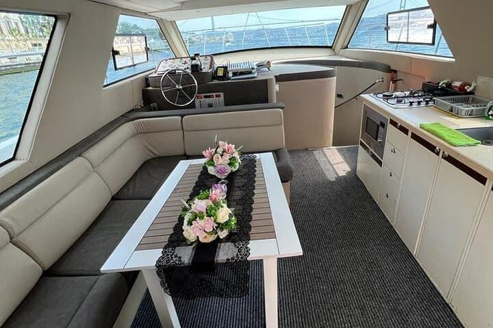 Private 2-Hour Bosphorus Yacht Cruise Between Europe and Asia photo 4