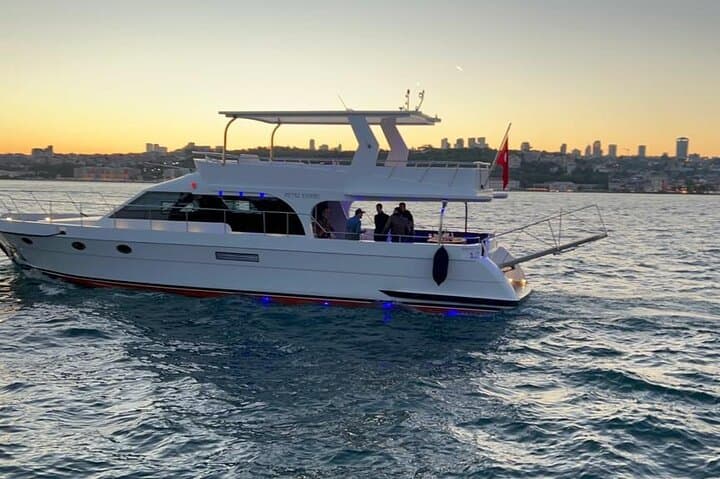 Private 2-Hour Bosphorus Yacht Cruise Between Europe and Asia photo 6