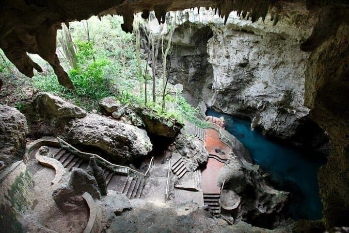 Santo Domingo Full-Day Colonial, Three Eyes Caves & Faro a Colón Tour photo 4