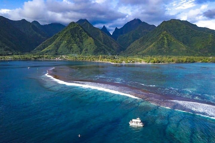 Teahupoo Wave Watching: Tahiti Iti Boat Tour to the Iconic Break photo 2