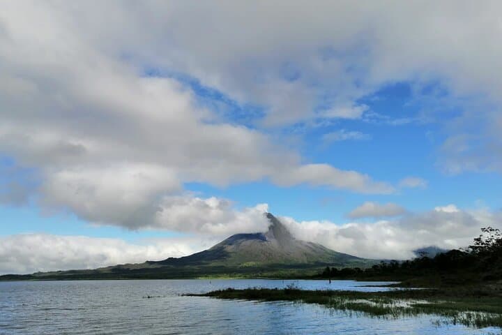 Arenal Volcano Hike and Hot Springs Day Tour from San Jose