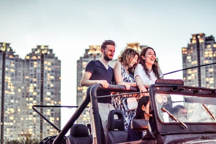 Saigon After Dark: Private Jeep Night Food & Rooftop Bar Tour
