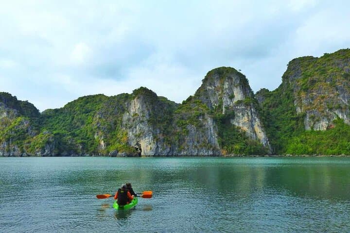 Halong Bay 2-Day Overnight Cruise: Caves, Kayaking & Titop Island