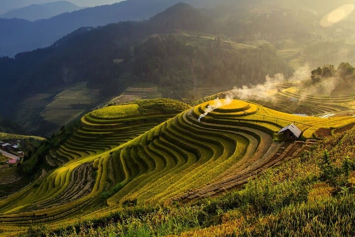 Sapa & Bac Ha Market Adventure: 2-Day Cultural Trek, Boat Trip and Market from Hanoi