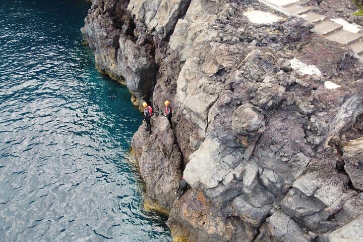 Garajau Coastal Hike and Cliff Jumping: Madeira Cliffside Swim & Jump photo 4