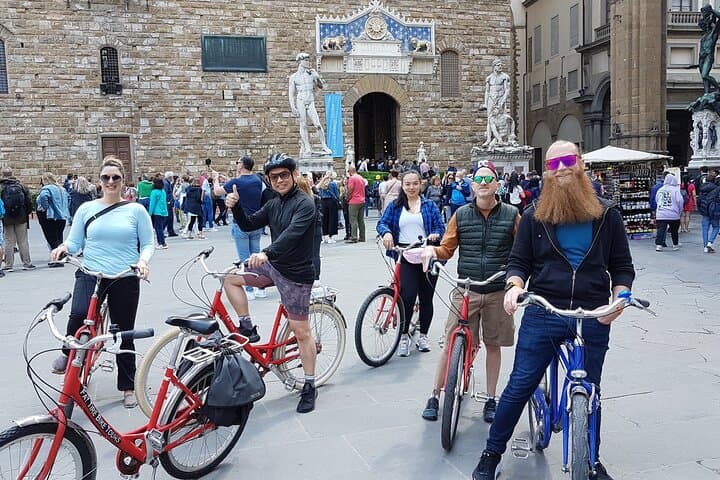 Florence Bike Tour Highlights: Ponte Vecchio, Duomo & Arno River in 3 Hours photo 4