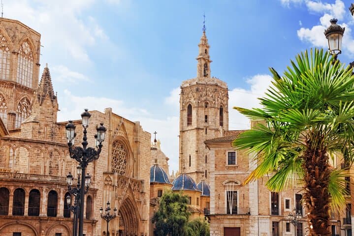 Valencia Iconic Sights Scavenger Hunt: Self-Guided Walking Tour & City Highlights photo 5