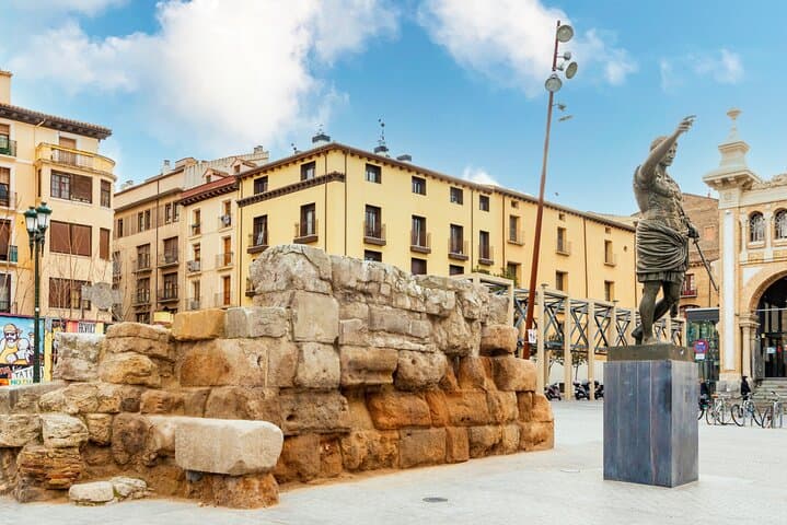 Zaragoza Scavenger Hunt: Self-Guided City Walking Tour & Highlights photo 6