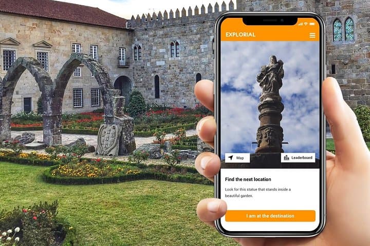 Braga Scavenger Hunt: Self-Guided Walking Tour of City Highlights