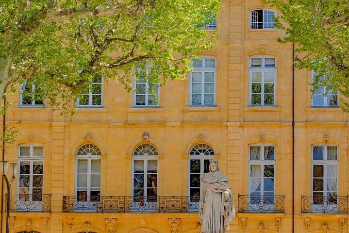 Explore Aix-en-Provence: Self-Guided Scavenger Hunt and City Highlights photo 6