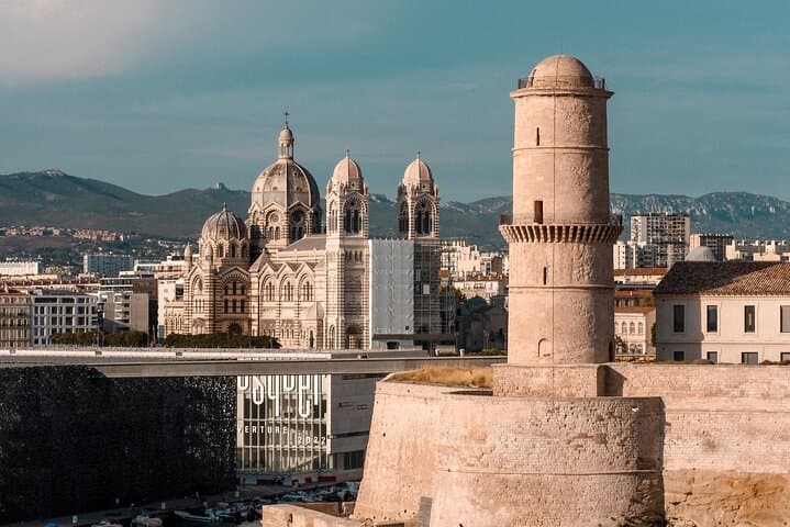 Marseille Scavenger Hunt: Self-Guided City Highlights Walking Tour photo 5