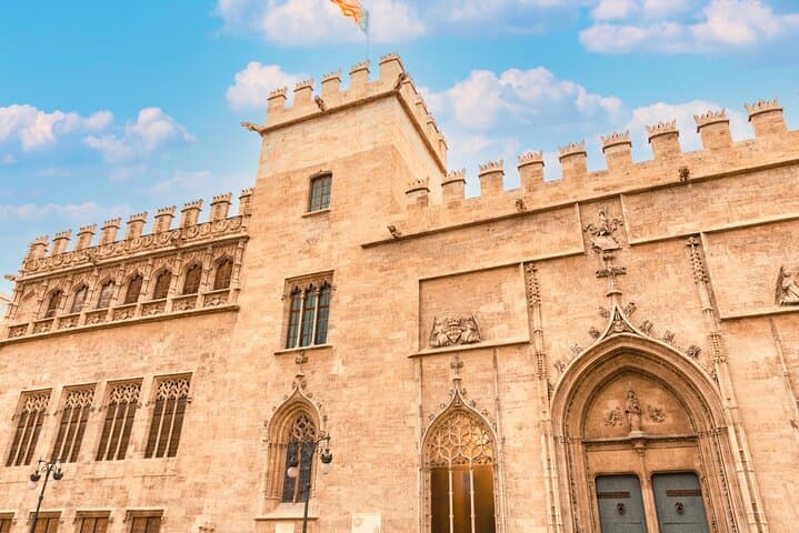 Valencia Monumental Scavenger Hunt: Self-Guided Puzzle Walk through City Highlights photo 5