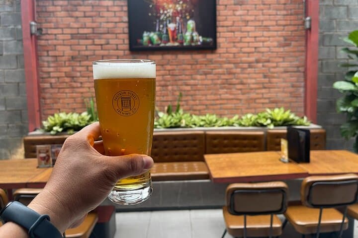 Scooter Craft Beer and Sightseeing Tour in Ho Chi Minh City