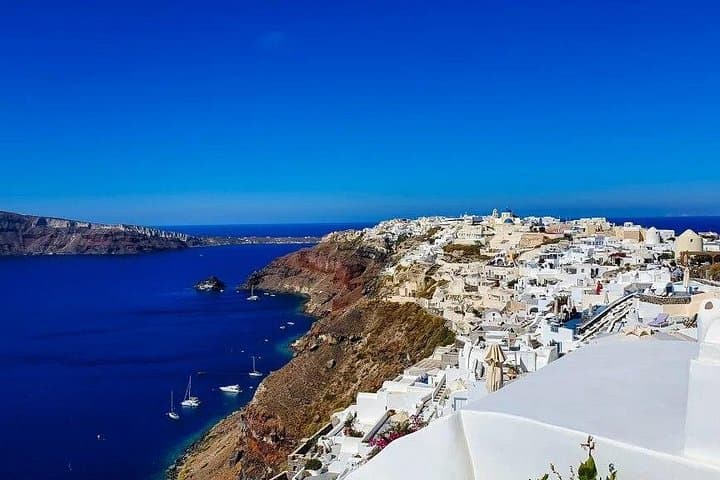 Tailor-Made Santorini Island Tour: Akrotiri, Oia, Red Beach & Wine
