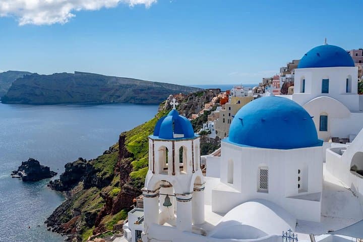 Tailor-Made Santorini Island Tour: Akrotiri, Oia, Red Beach & Wine photo 5