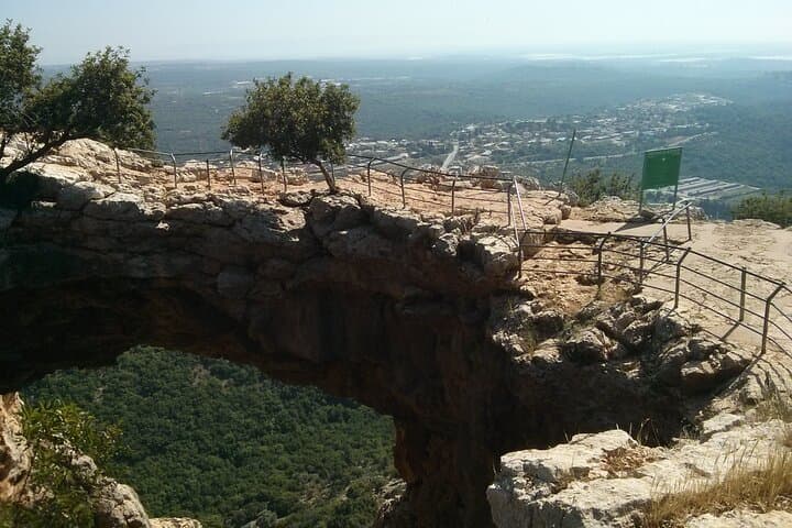 Full-Day Northern Shores Private Tour: Rosh HaNikra, Keshet Cave & Acre photo 3