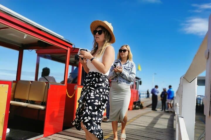 Margaret River & Busselton 2-Day Tour from Perth: Caves, Cape Leeuwin & Wineries photo 2