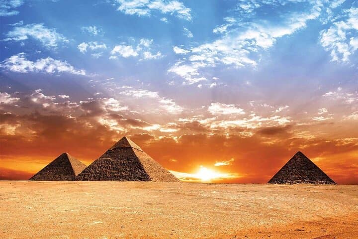 Two-Day Private Tour of Giza, Saqqara & Cairo: Pyramids, Museums, and Bazaar photo 6