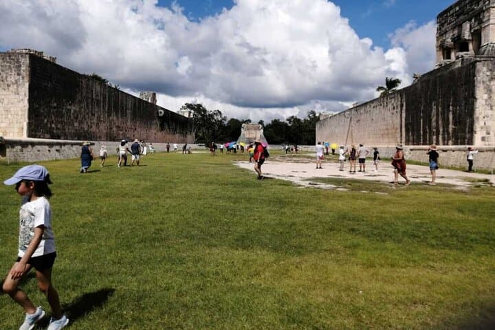 Chichén Itzá Day Tour: Swim Cenotes Ikil & Hubiku, Buffet in Valladolid photo 5