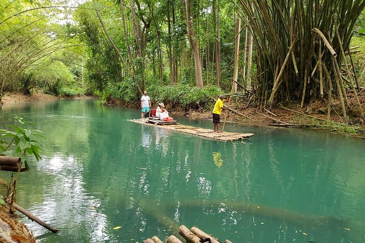 Martha Brae Bamboo Rafting from Montego Bay — 3-Mile Relaxing Raft Tour photo 3