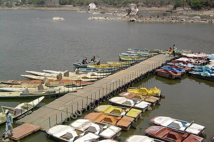 Mount Abu Day Trip from Udaipur: Dilwara Temples, Nakki Lake & Sunset Point photo 5