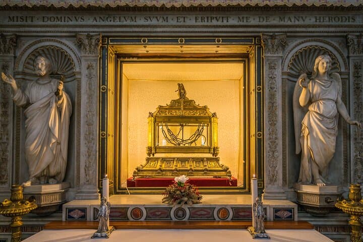 Mysteries and Legends of Rome: Guided Walking Tour of Ancient Basilicas photo 4
