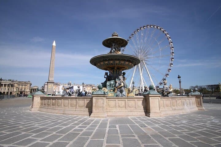 Classic Paris Guided Walking Tour — Eiffel to Pont des Arts in 3 Hours photo 6