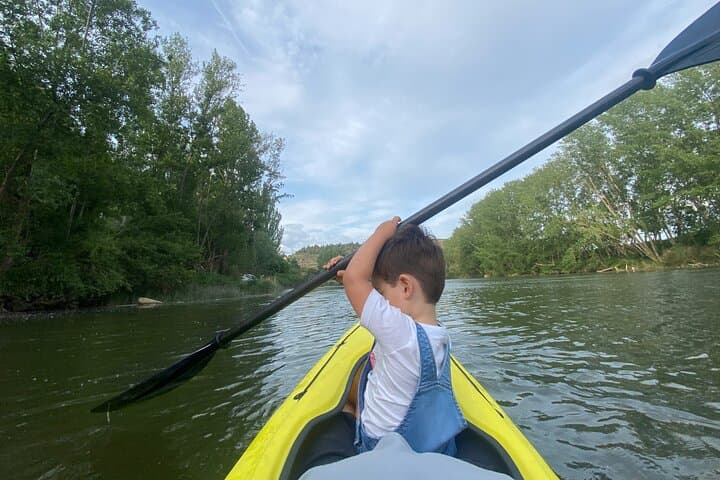 Paddle the Ebro: Kayak Rental and Short River Run in Tudela, Navarra photo 5