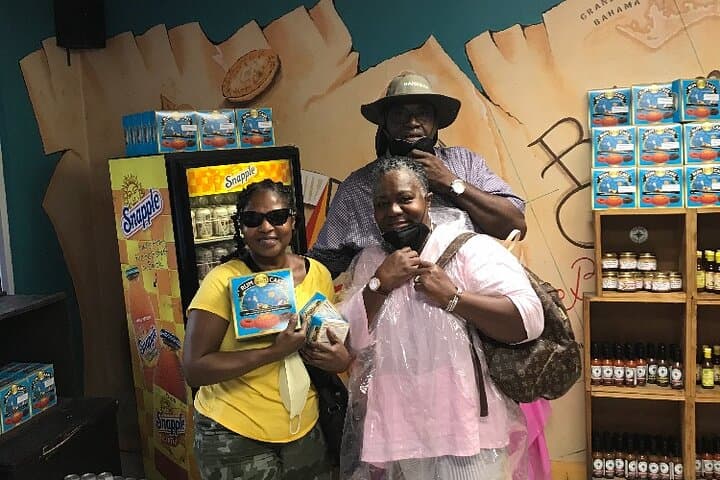 Nassau Shuttle Beach and Sightseeing Tour — Beaches, Rum & Historic Sites