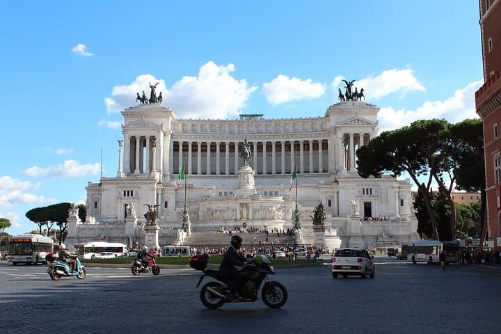 Explore Rome by Golf Cart: Semi-Private 2–3 Hour Eco City Tour photo 6