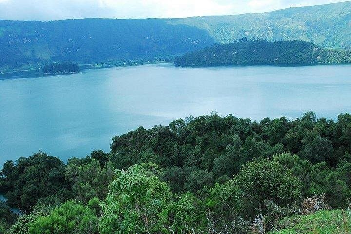 Full-Day Trip to Wenchi Crater Lake: Hike, Hot Springs & Island Monastery photo 2