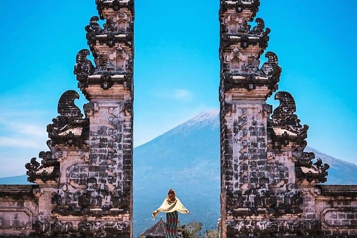 Bali Private Tour: Lempuyang Gate, Tirta Gangga, Tukad Cepung & Tegalalang Rice Terrace photo 3