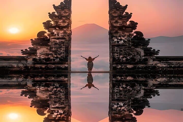 Bali Private Tour: Lempuyang Gate, Tirta Gangga, Tukad Cepung & Tegalalang Rice Terrace photo 6