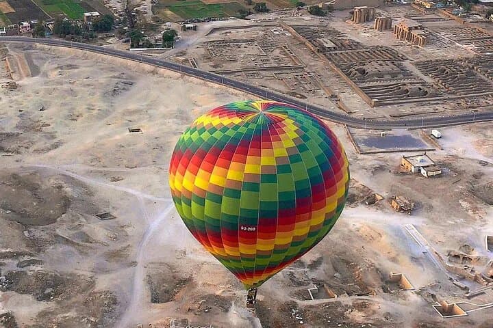 Sunrise Hot Air Balloon Over Luxor: Float Above the Valley of the Kings photo 5