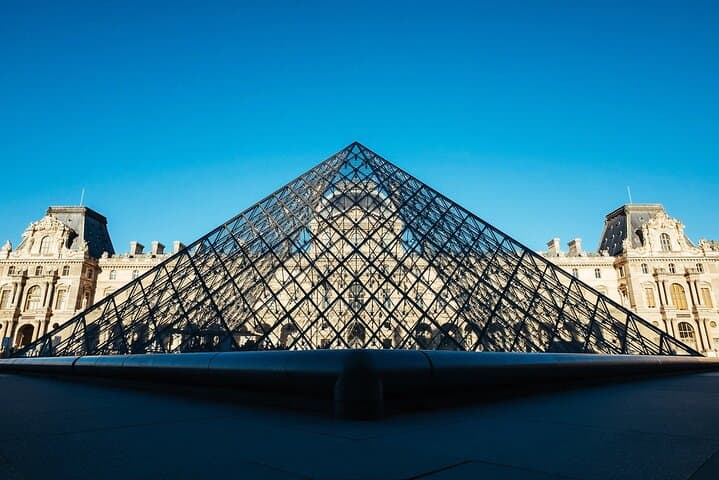 Paris Orientation and Seine Dinner Cruise: Galeries Lafayette & Eiffel Photo Stops photo 6