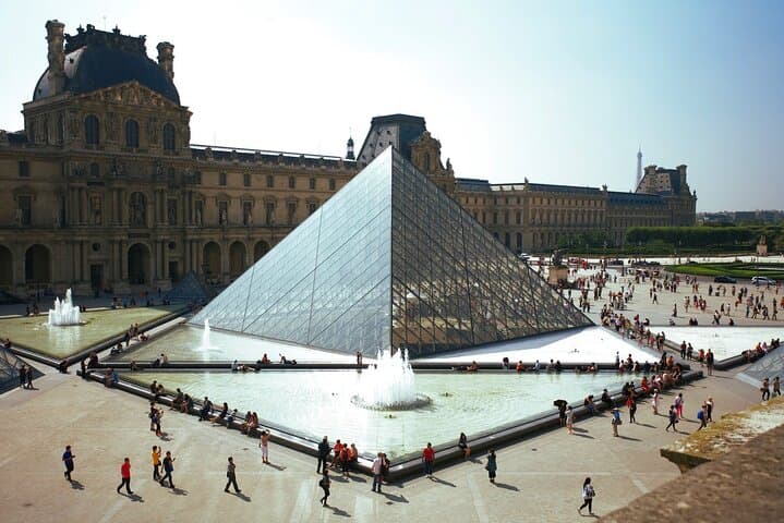 6-Hour Paris City Tour with Seine Lunch Cruise & Galeries Lafayette Visit photo 2