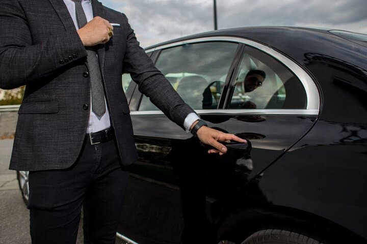 Private Half-Day Vehicle with Driver in Dubai — Flexible Hotel & Airport Transfers photo 2