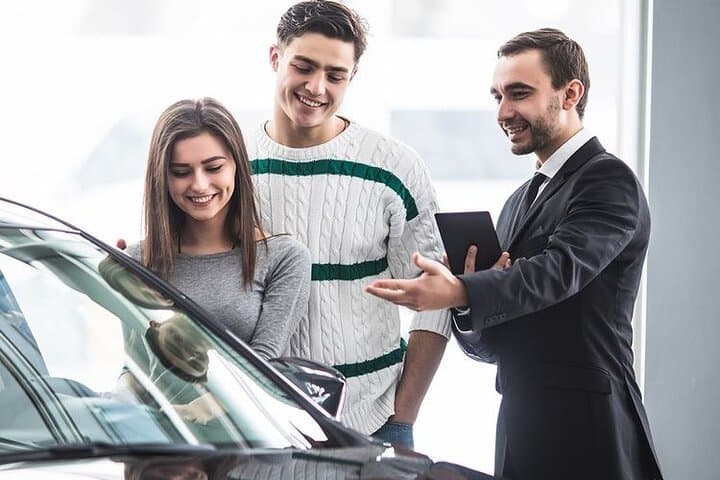Private Half-Day Vehicle with Driver in Dubai — Flexible Hotel & Airport Transfers photo 3